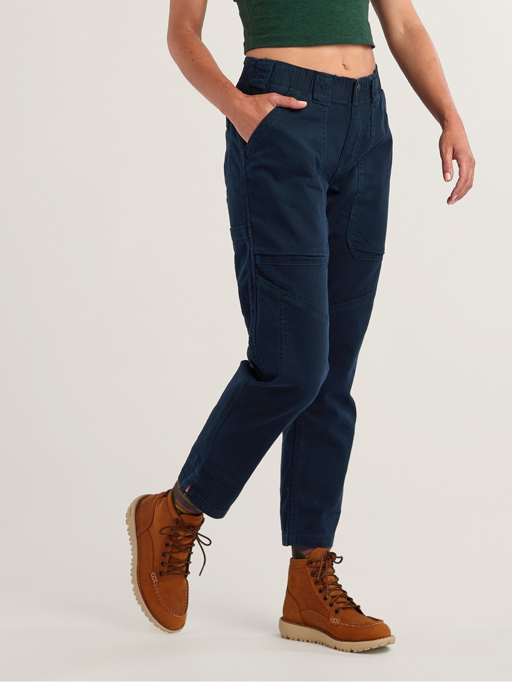 Dovetail Women’s Range Crop Pant in Navy NWOT